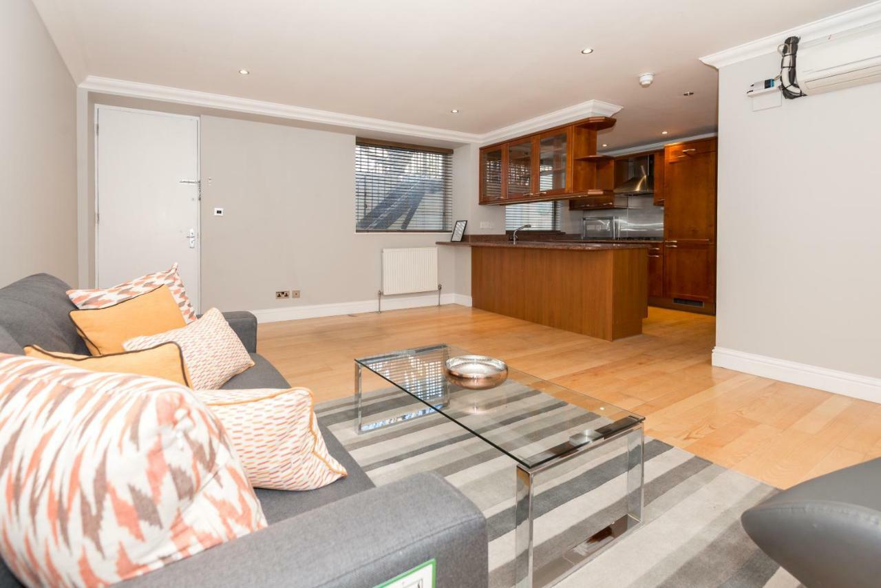One Bedroom Hyde Park Apartment ลอนดอน ภายนอก รูปภาพ