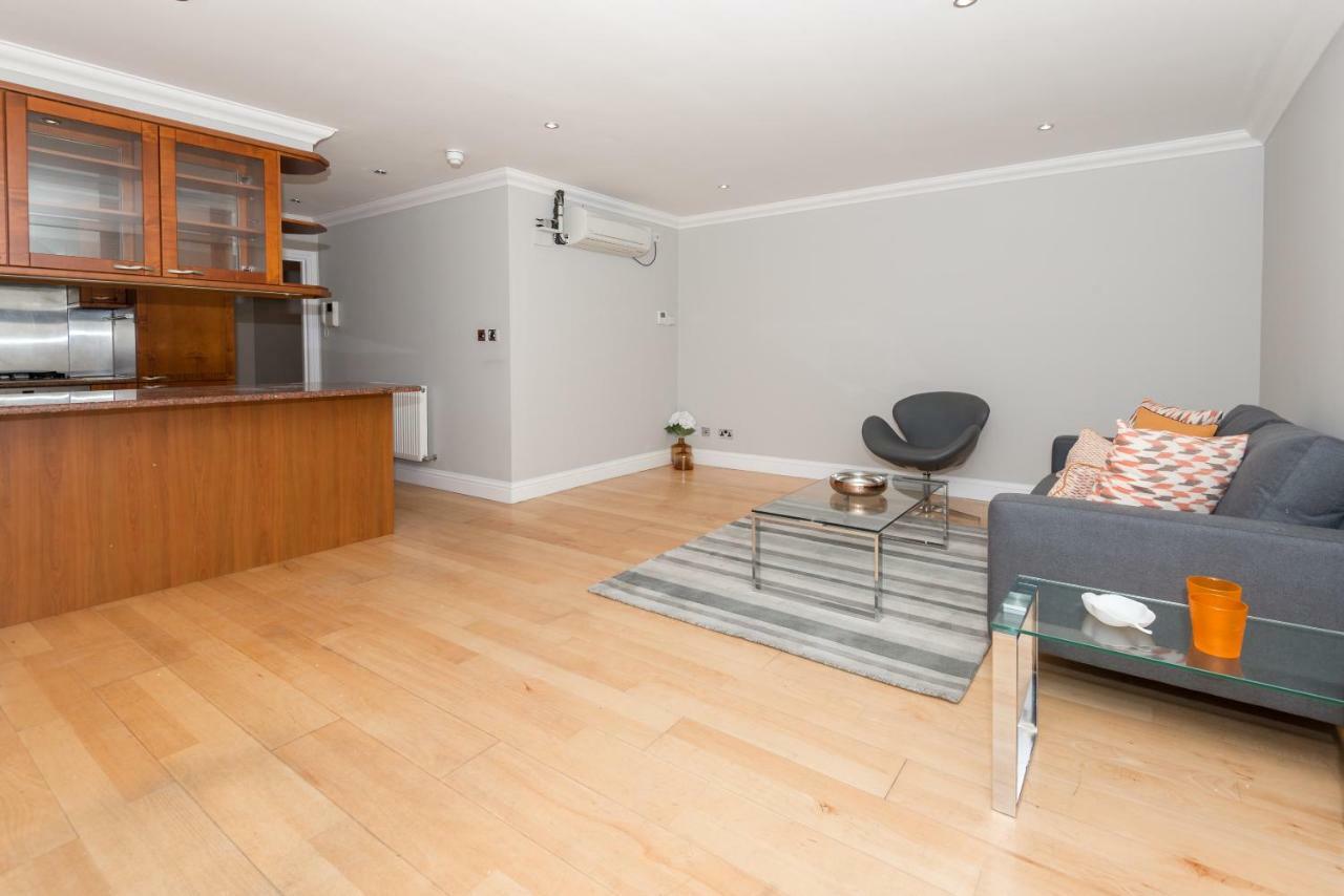 One Bedroom Hyde Park Apartment ลอนดอน ภายนอก รูปภาพ