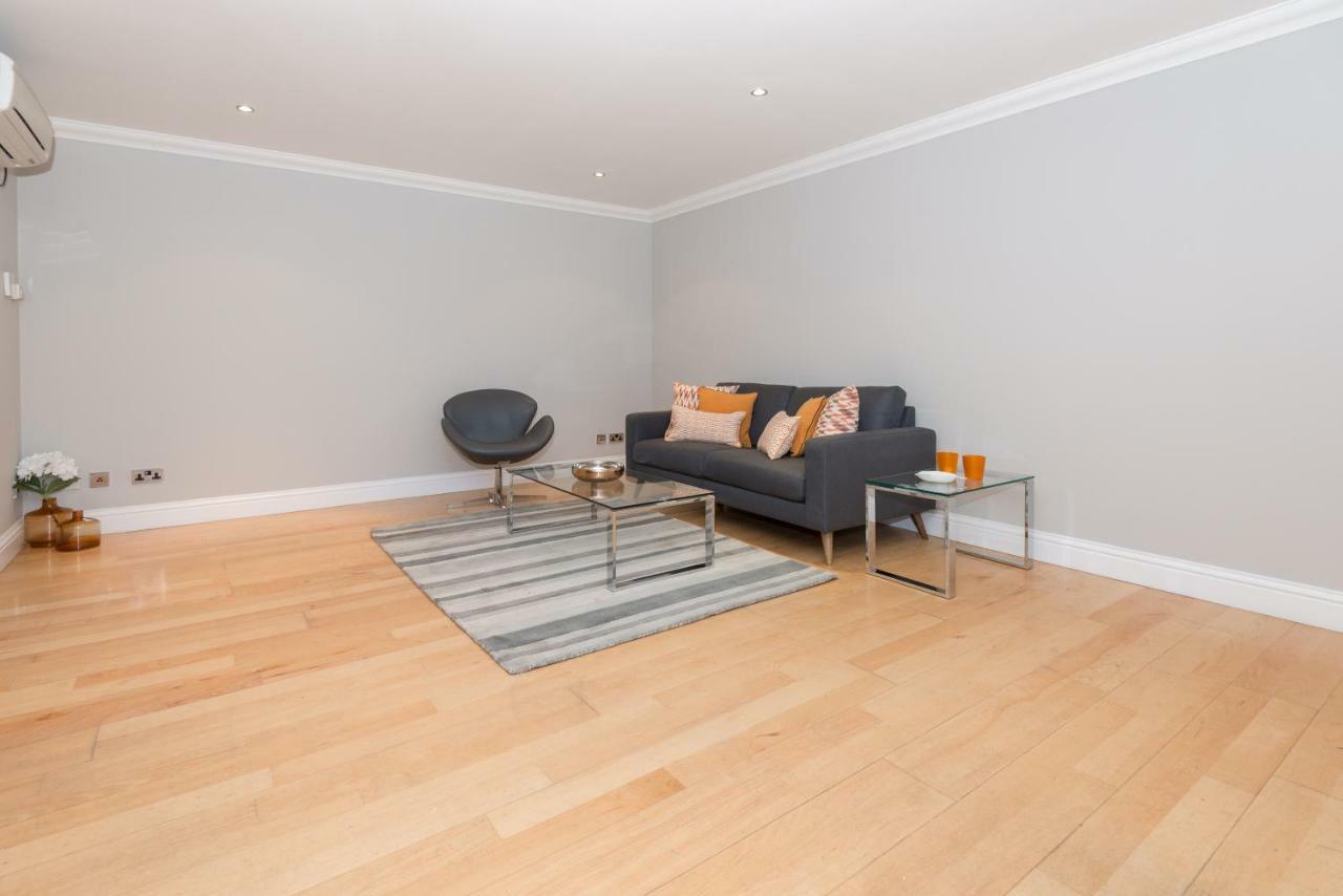 One Bedroom Hyde Park Apartment ลอนดอน ภายนอก รูปภาพ